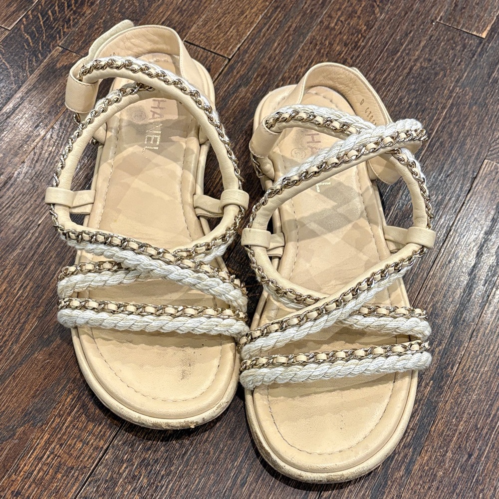 CHANEL Beige and Cream Chain and Rope Sandals